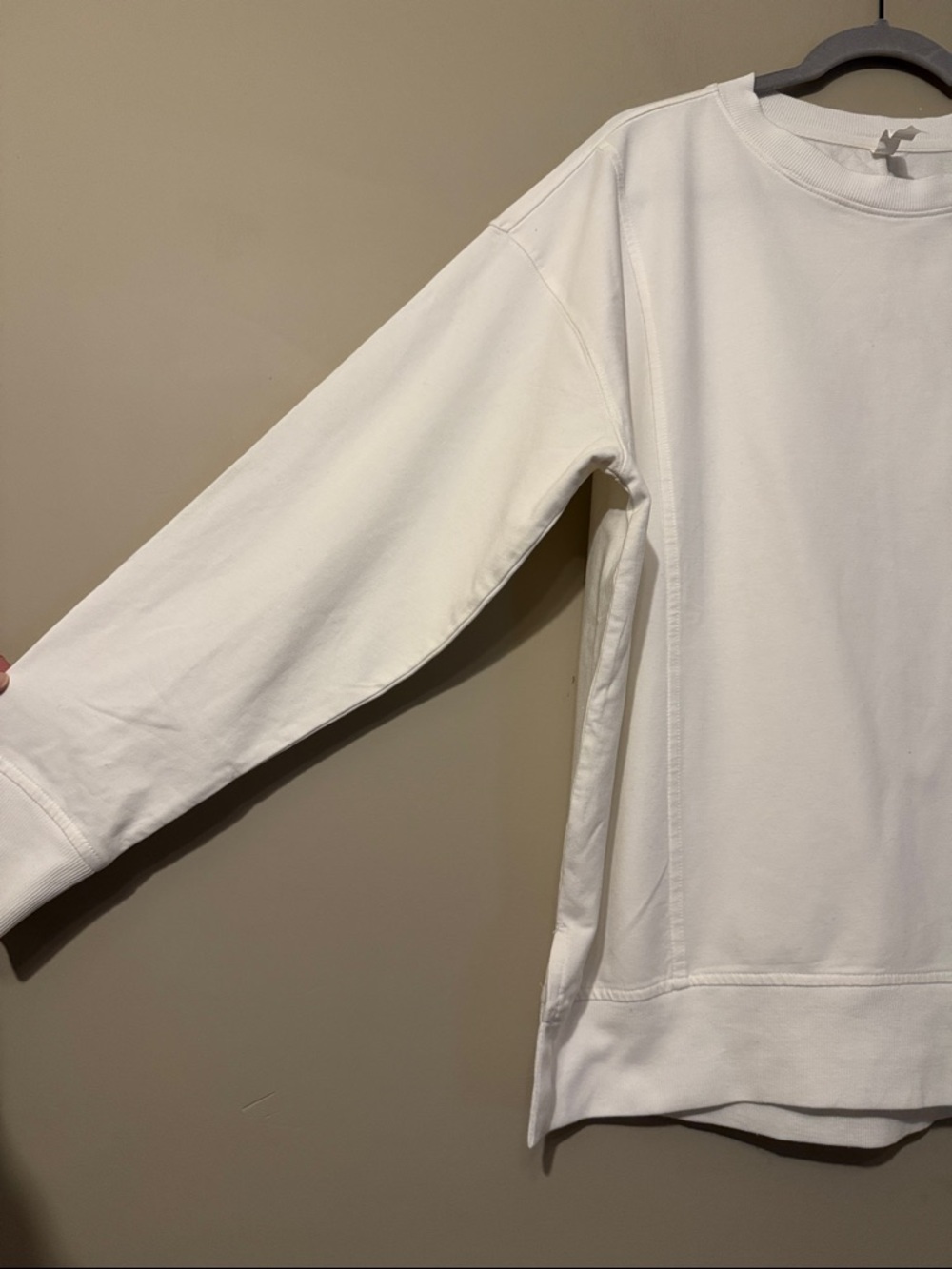 NWT- ZELLA Cozy Long Sleeve exposed hem Tee shirt, White, Medium - Picture 4 of 12